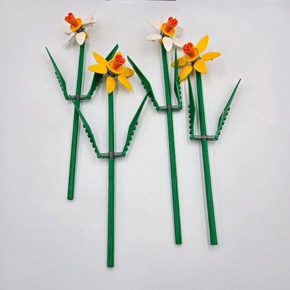 Lego Botanical Collection Wildflower Bouquet 10313 And Creator Daffodils 40747 - Picture 13 of 13